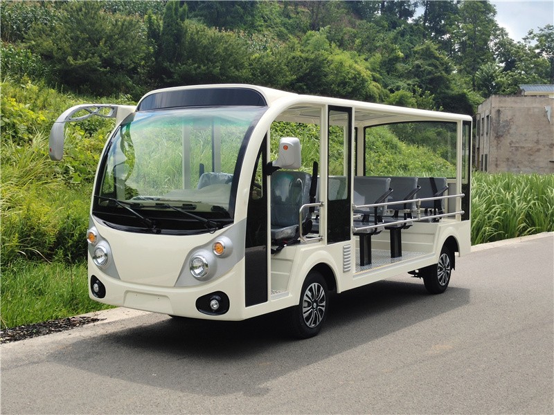 11座燃油观光车
